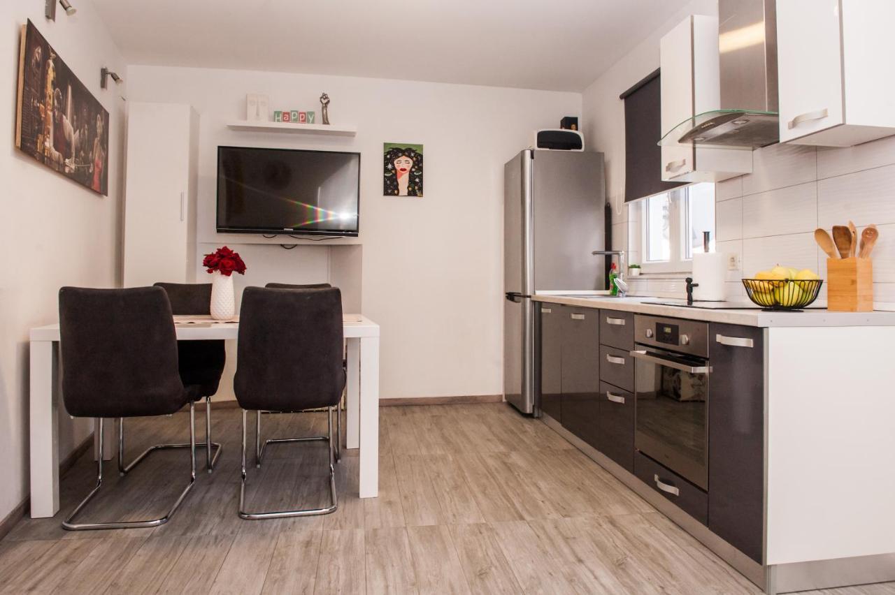 Miki - City Center Apartment With Large Balcony Split Dış mekan fotoğraf