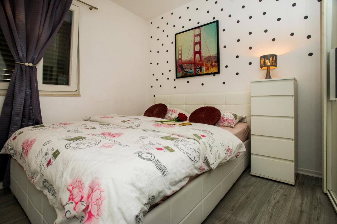 Miki - City Center Apartment With Large Balcony Split Dış mekan fotoğraf